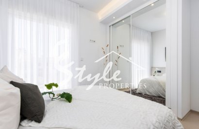 Новый таунхаус в Сьюдад Кесада, Коста Бланка, Испания. ОN1789