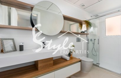 Новый таунхаус в Сьюдад Кесада, Коста Бланка, Испания. ОN1789