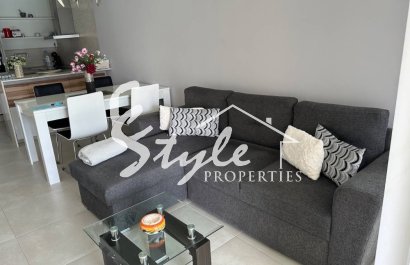 se vende bungalo bajo en Oasis , Amay, Punta Prima, Costa Blanca, Spain. ID1601