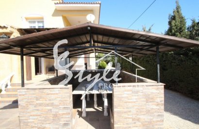 Comprar villa con piscina en Cabo Roig, Orihuela Costa cerca del mar. ID 6167