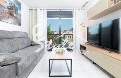 se vende bungalow alto en Mil Palmeras, Pilar de la Horadada, Costa Blanca, Spain. ID1379