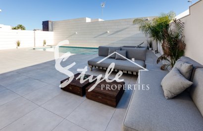 Виллы новой постройки в Пилар де ла Орадада, Коста Бланка.Испания.ON1825