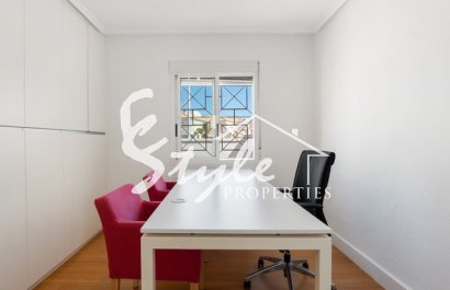 Resale - Commercial - Torrevieja