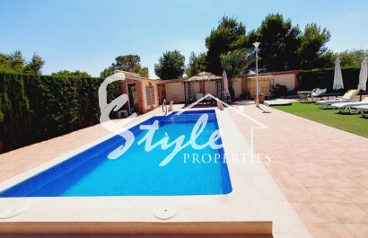 Resale - Villa - Campoamor
