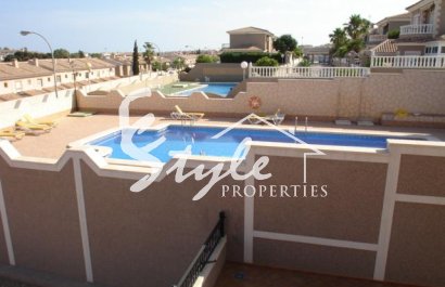 Nuevo - Villa - Los Altos