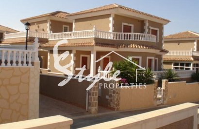 Nuevo - Villa - Los Altos