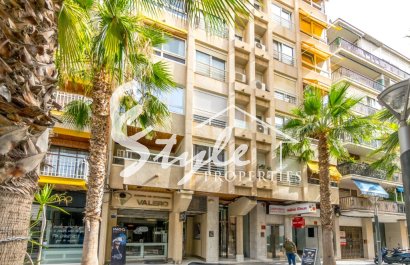 Buy apartment just 100 meters to the beach in Torrevieja, Costa Blanca. ID: 6209