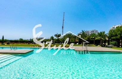 Reventa - Apartamento - Las Colinas - Las Colinas Golf