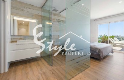 Reventa - Apartamento - Las Colinas - Las Colinas Golf