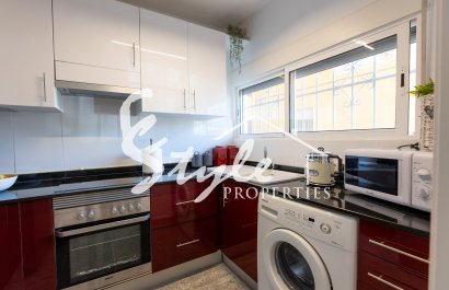 Продается квартира с 2 спальнями в 300 м от моря в Пунта Прима, Коста Бланка, Испания. ID1800