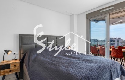 Resale - Apartment - Orihuela Costa  - Villamartin