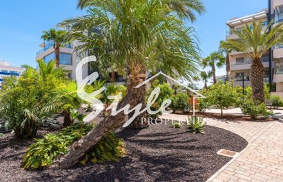 Resale - Apartment - Orihuela Costa  - Villamartin