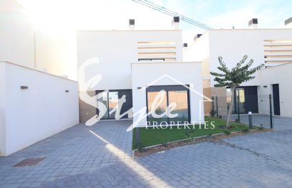 Resale - Villa - Los Alcazares