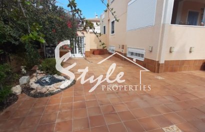 Resale - Townhouse - La Mata
