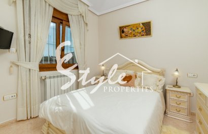 Reventa - Villa - Los Altos