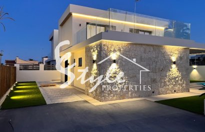 Новые виллы на продажу в Ориуэла Коста, Коста Бланка, Испания. ON1781