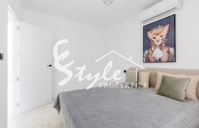 Resale - Villa - Orihuela Costa  - Villamartin