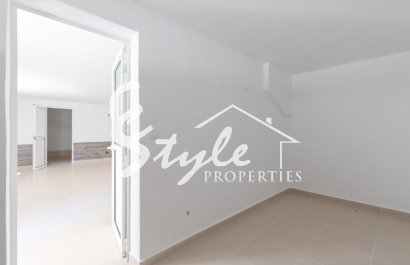 Resale - Villa - Orihuela Costa  - Villamartin