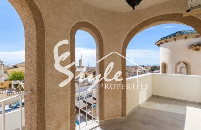 Resale - Villa - Orihuela Costa  - Villamartin