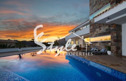 Buy luxury villa with sea views in ALTEA, Costa Blanca. ID 6315