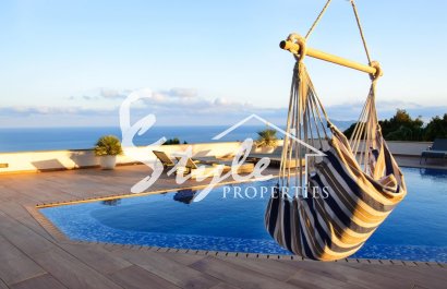 Buy luxury villa with sea views in ALTEA, Costa Blanca. ID 6315