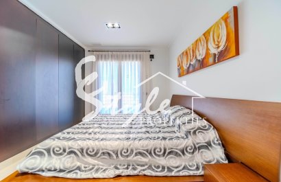 Resale - Villa - Cabo Roig