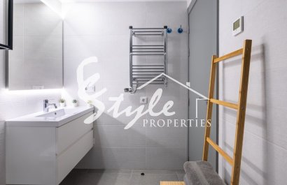 Resale - Apartment - Orihuela Costa  - Playa Flamenca