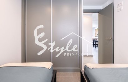 Resale - Apartment - Orihuela Costa  - Playa Flamenca