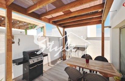 Resale - Apartment - Orihuela Costa  - Villamartin