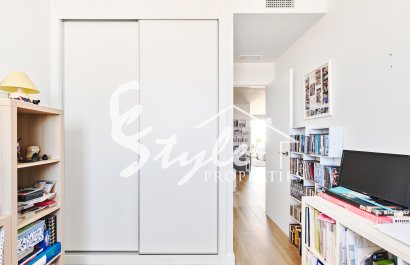 Resale - Apartment - Orihuela Costa  - Villamartin