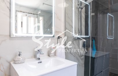 Resale - Townhouse - Los Altos