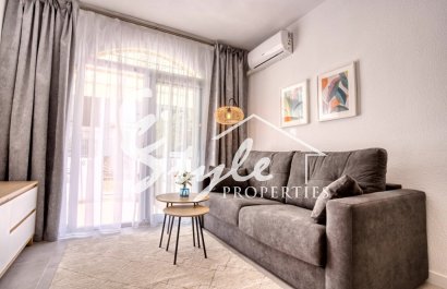 Comprar triplex adosado con jardín y piscina en Torrevieja. ID 6342