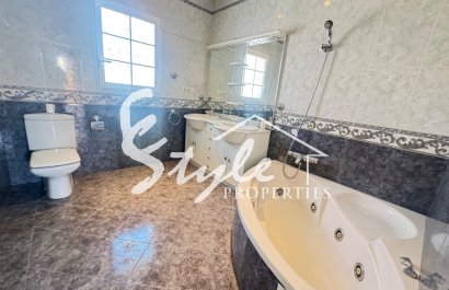 Resale - Villa - San Miguel - San Miguel De Salinas