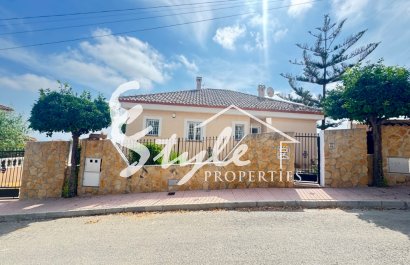 Resale - Villa - San Miguel - San Miguel De Salinas