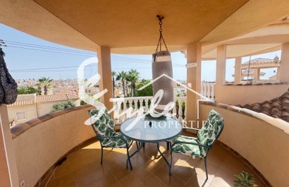 Resale - Villa - Orihuela Costa  - Villamartin