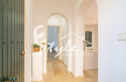 Resale - Villa - Orihuela Costa  - Villamartin