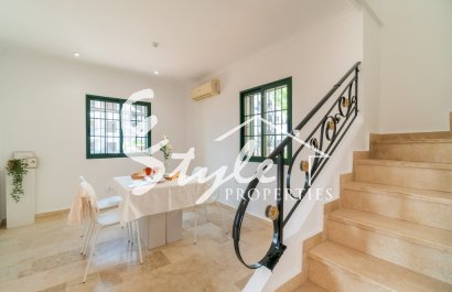 Resale - Villa - Orihuela Costa  - Villamartin