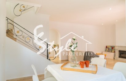 Resale - Villa - Orihuela Costa  - Villamartin