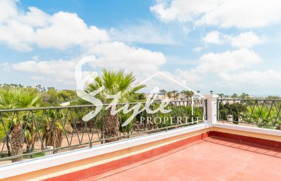 Resale - Villa - Orihuela Costa  - Villamartin