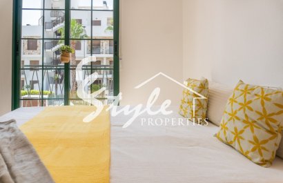 Resale - Villa - Orihuela Costa  - Villamartin