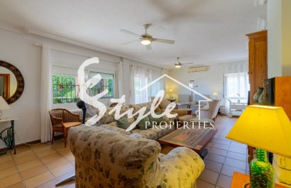 Resale - Villa - Campoamor