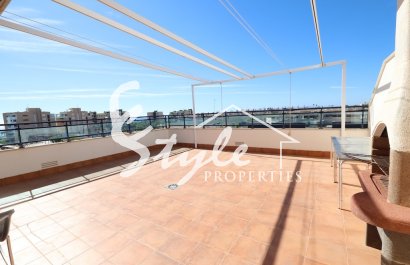 Comprar Apartamento con piscina y cerca del mar en Mil Palmeras, Orihuela Costa. ID: 6349