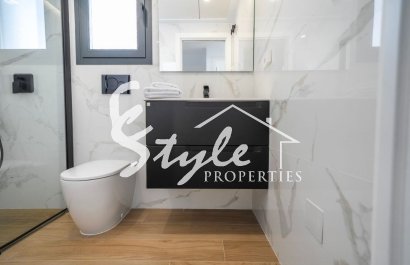 Villas de nueva construcción en venta en La Finca Golf, Costa Blanca, España. ON1887