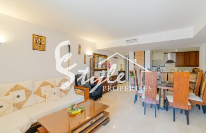 Beachside apartments with sea view for sale   ¨Parque Recoleta¨ in Punta Prima, Costa Blanca, Spain ID3834