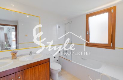 Resale - Apartment - Punta Prima