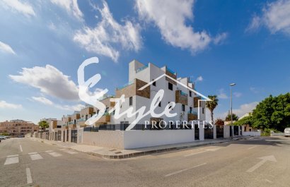 Resale - Semi - Detached Villa - Orihuela Costa  - Villamartin