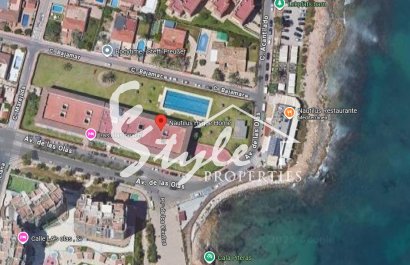 Se vende apartamento junto a la playa con vistas al mar en Punta Prima, Costa Blanca, España. ID1969