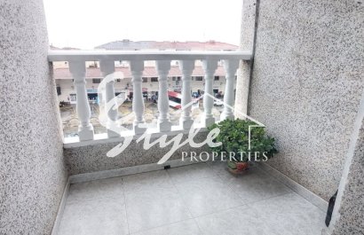 Buy apartment on the beach in Playa Del Cura, Torrevieja, Costa Blanca. ID: ST-6353