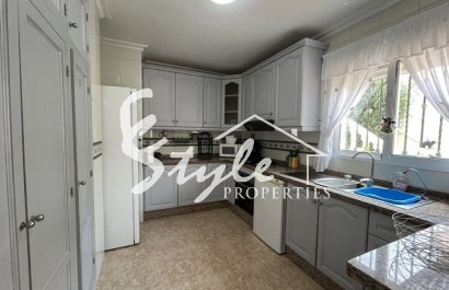 Купить виллу в Альморади, Коста Бланка. ID: ST-6355