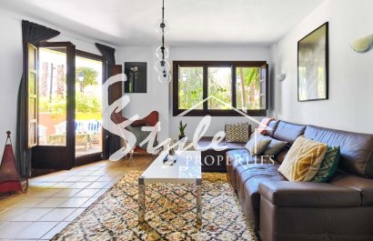 Resale - Apartamento - Punta Prima